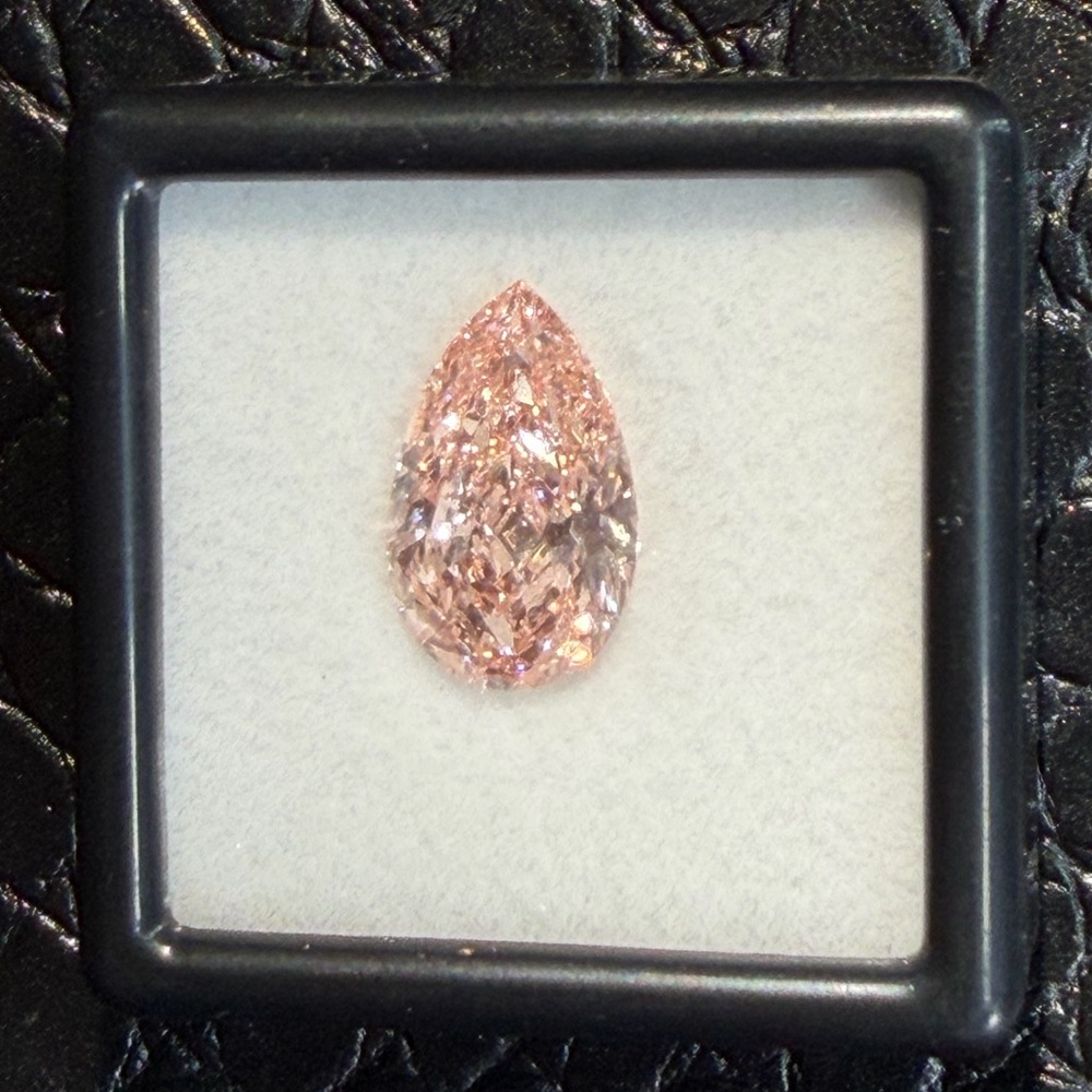 3.10 Carat Pear Shaped Fancy Vivid Pink VS1 IGI Certified Lab Grown Diamond